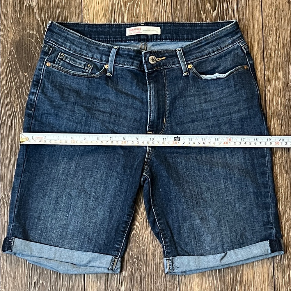 Signature by Levi's Strauss Women's Bermuda Shorts Size 8 W29 Blue Denim - Picture 9 of 13